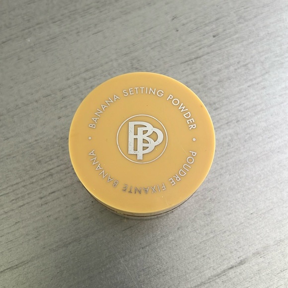 Other - Banana Setting Powder